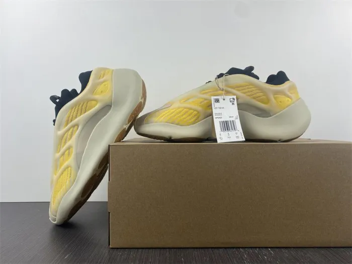 Buy now hype Adidas Yeezy 700 V3 Mono Safflower HP5425 0127