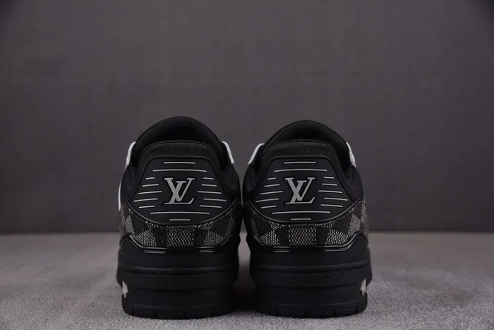 Hot sale hype LV TRAINER SNEAKER 24062702 0130