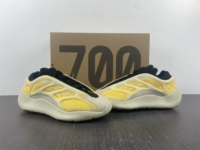 Buy now hype Adidas Yeezy 700 V3 Mono Safflower HP5425 0127