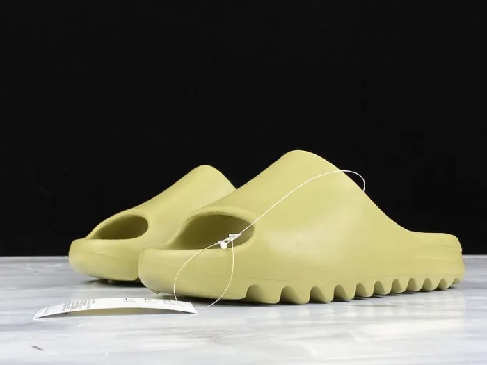 Hot sale hype Adidas Yeezy Slides 'Resin' FX0494 0201