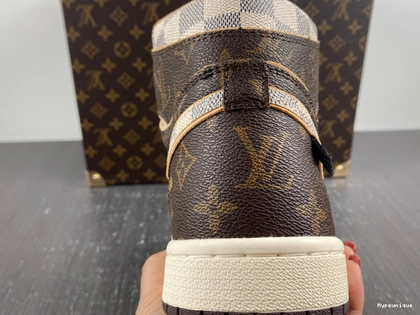 Hot sale hype Air x LV Jordan OFF-WHITE 1 0208