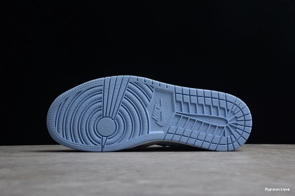 Buy now hype Blue University (W) Low DC0774-050 Jordan 1 0218