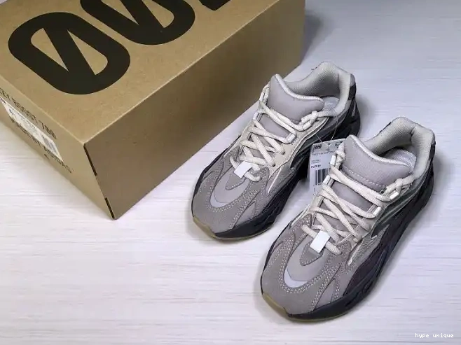 hype Yeezy Adidas v2 700 FU7914 Tephra Boost 0321