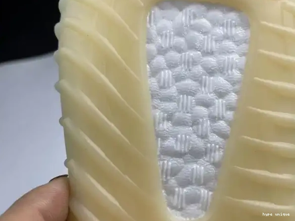 hype ADIDAS V2 YEEZY 350 BOOST GY3438 0322