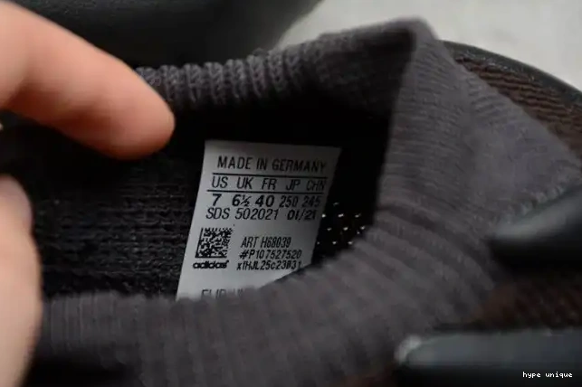 hype H68039 450 YEEZY ADIDAS DARK SLATE 0321